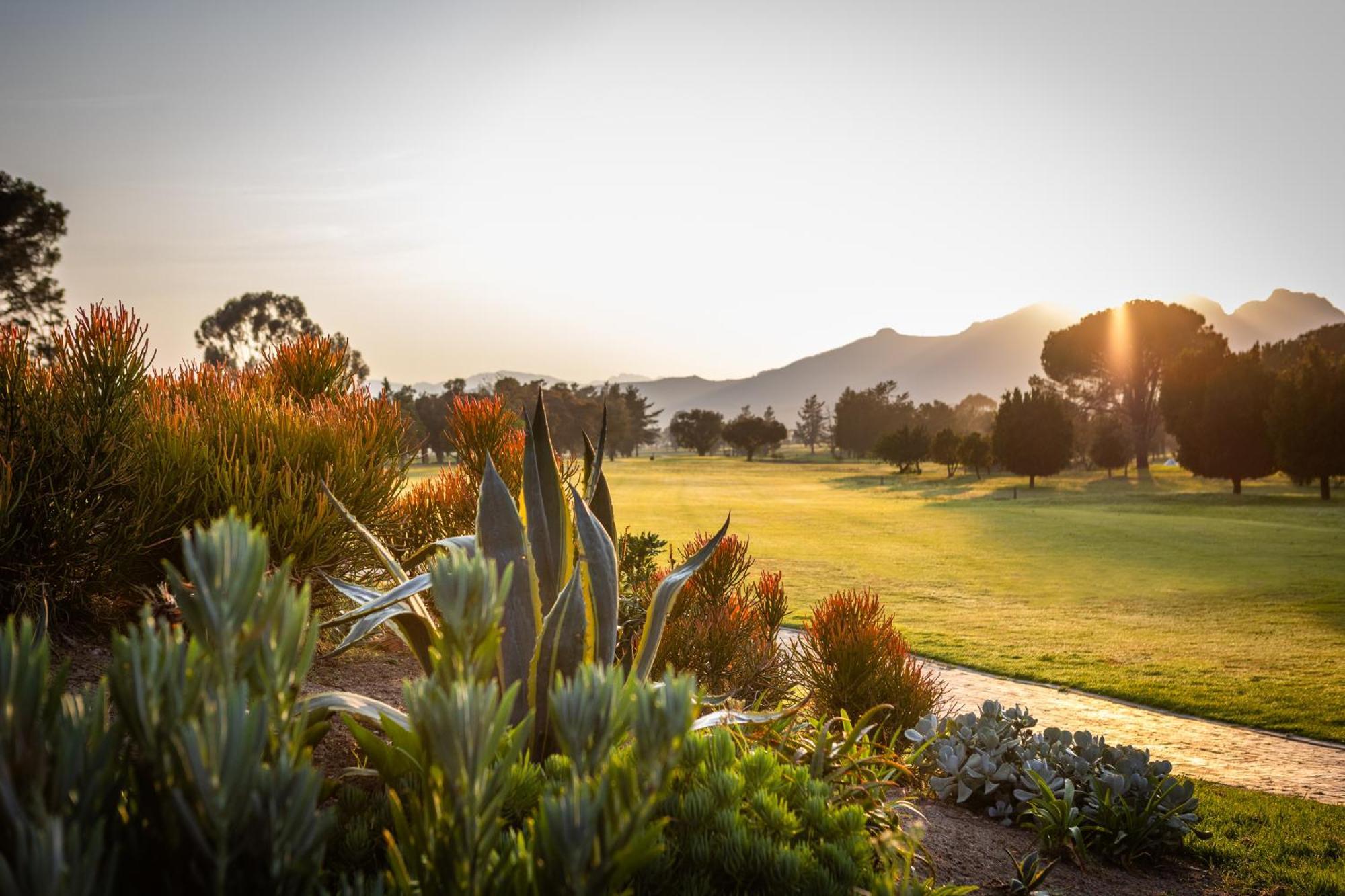 Devonvale Golf&Wine Lodge Stellenbosch Buitenkant foto