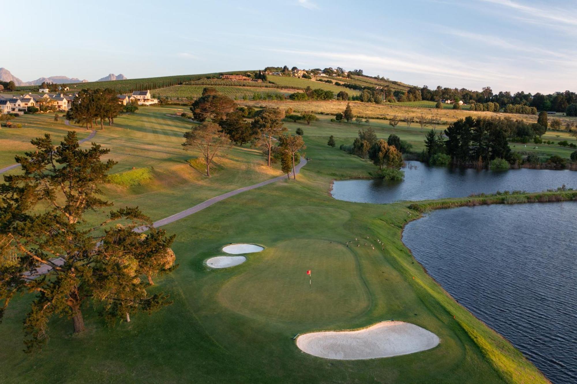 Devonvale Golf&Wine Lodge Stellenbosch Buitenkant foto