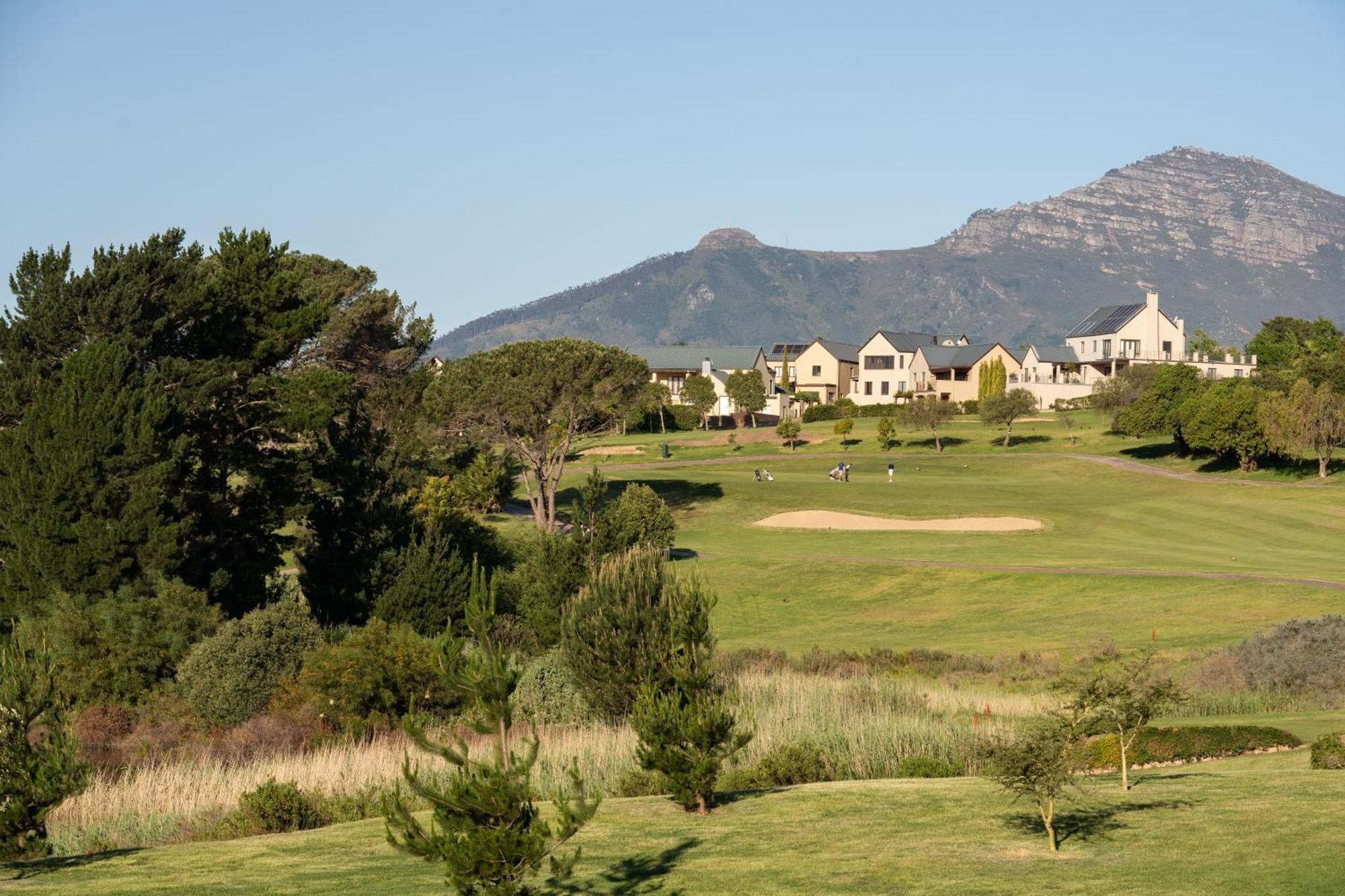 Devonvale Golf&Wine Lodge Stellenbosch Buitenkant foto